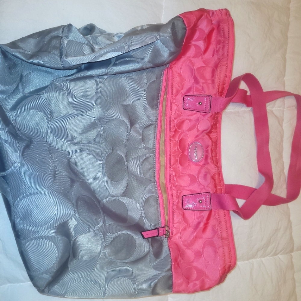 Coach signature Gray and Pink shoulder bag